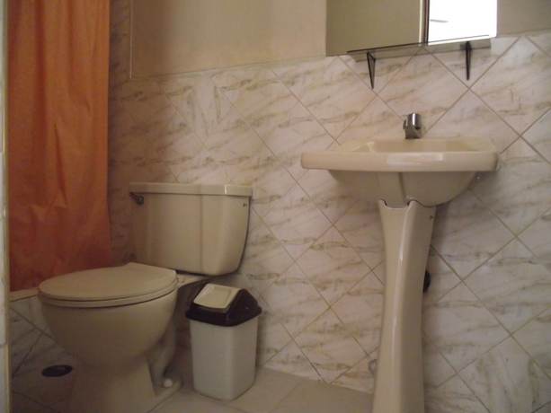 Imagen de la habitación del Hotel Las Brisas Hostal. Foto 7