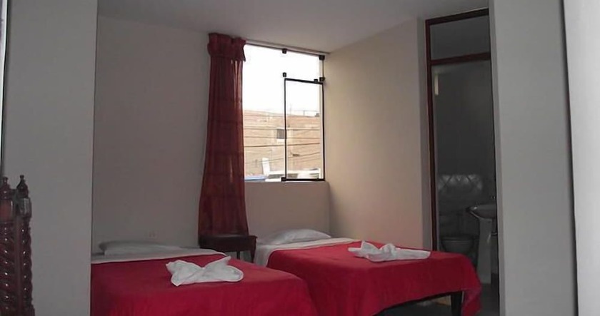 Imagen de la habitación del Hotel Las Brisas Hostal. Foto 11