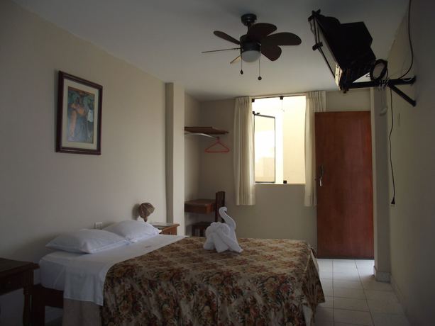 Imagen de la habitación del Hotel Las Brisas Hostal. Foto 19