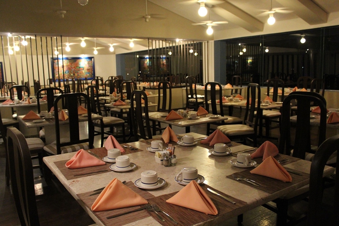 Imagen del bar/restaurante del Hotel Las Brisas Huatulco. Foto 4