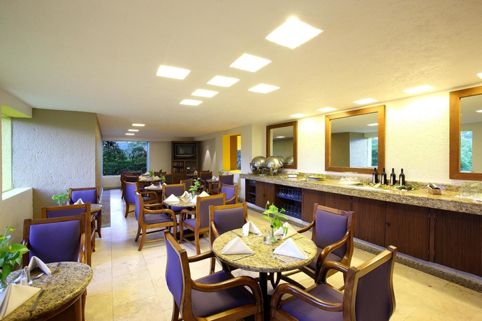 Imagen del bar/restaurante del Hotel Las Brisas Ixtapa. Foto 8