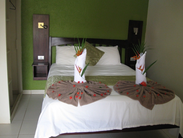 Imagen de la habitación del Hotel Las Brisas Resort and Villas. Foto 4