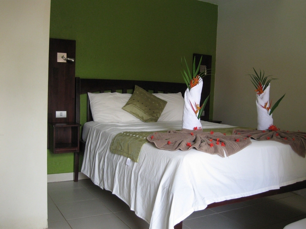 Imagen general del Hotel Las Brisas Resort and Villas. Foto 2