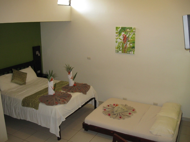 Imagen de la habitación del Hotel Las Brisas Resort and Villas. Foto 8