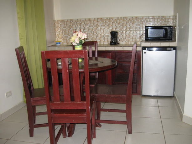 Imagen de la habitación del Hotel Las Brisas Resort and Villas. Foto 9