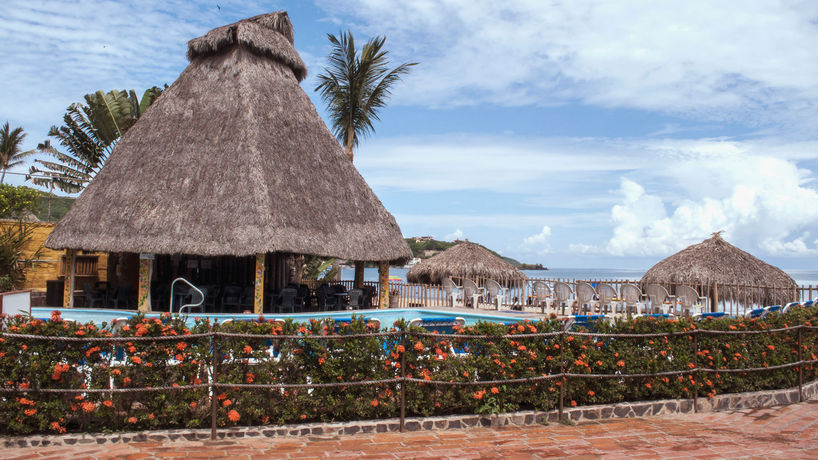 Imagen de la piscina del Hotel Las Cabanas Del Capitan. Foto 14