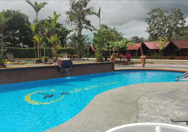 Imagen de la piscina del Hotel Las Cabanitas, Fortuna. Foto 14