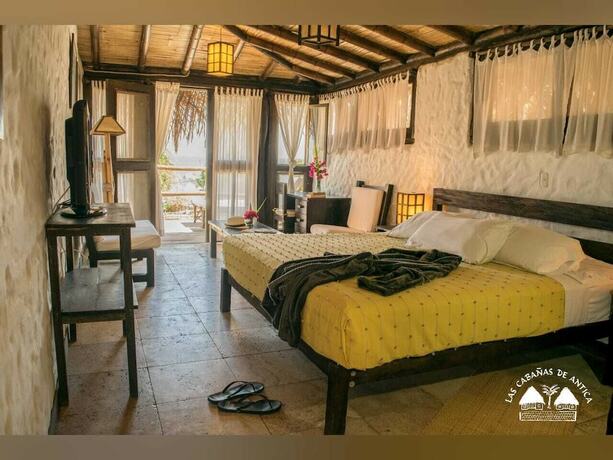 Imagen de la habitación del Hotel Las Caba&ntilde;as de Antica. Foto 12