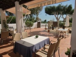 Imagen general del Hotel Las Calas, Agua Amarga. Foto 10