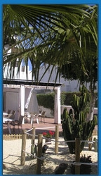 Imagen de los exteriores del Hotel Las Calas, Agua Amarga. Foto 19