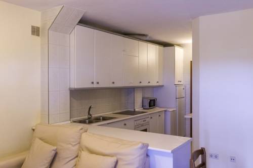 Imagen de la habitación del Hotel Las Camelias. Foto 5