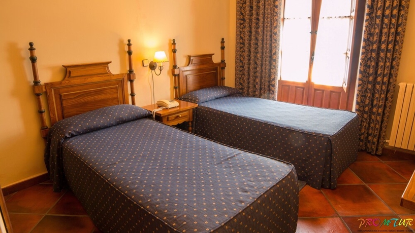 Imagen de la habitación del Hotel Las Cancelas. Foto 10