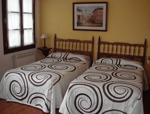 Imagen de la habitación del Hotel Las Cantigas. Foto 4