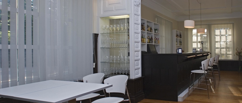 Imagen del bar/restaurante del Hotel Las Carolinas Garden. Foto 5