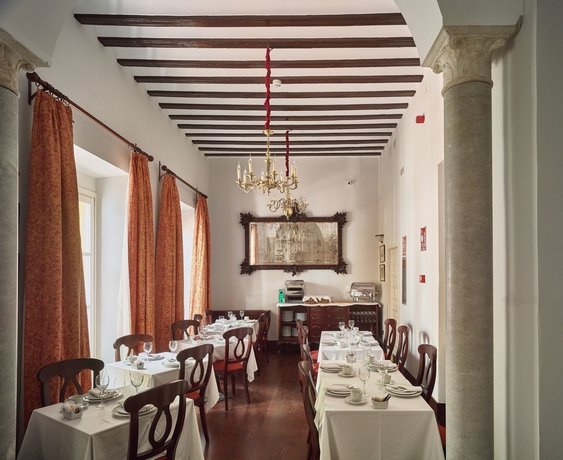 Imagen del bar/restaurante del Hotel Las Casas De El Arenal. Foto 7