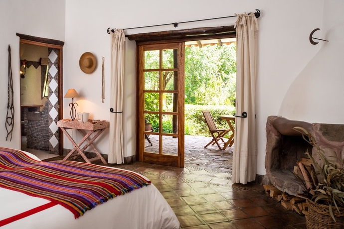 Imagen de la habitación del Hotel Las Casitas del Arco Iris. Foto 5