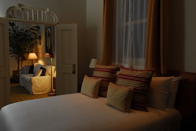 Imagen de la habitación del Hotel Las Clementinas. Foto 13