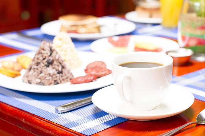 Imagen del bar/restaurante del Hotel Las Colinas. Foto 4