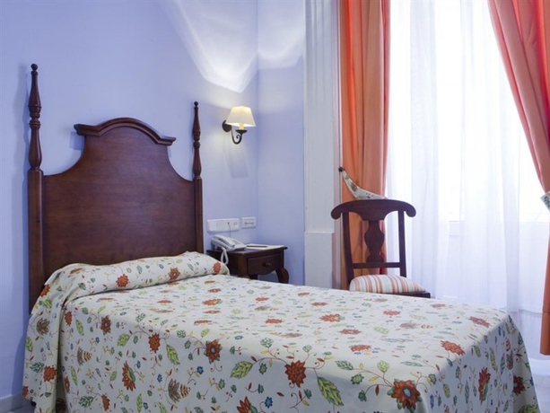 Imagen general del Hotel Las Cortes De Cádiz. Foto 9