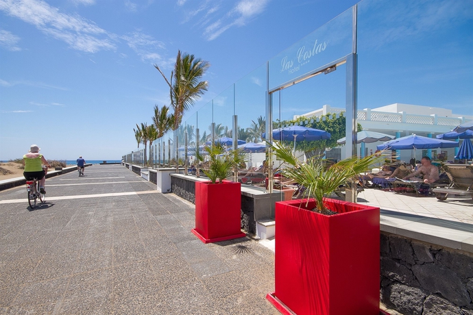 Imagen de los exteriores del Hotel Las Costas. Foto 7