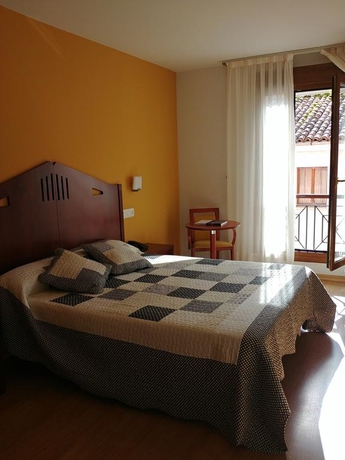 Imagen general del Hotel Las Cruces, Belmonte. Foto 2