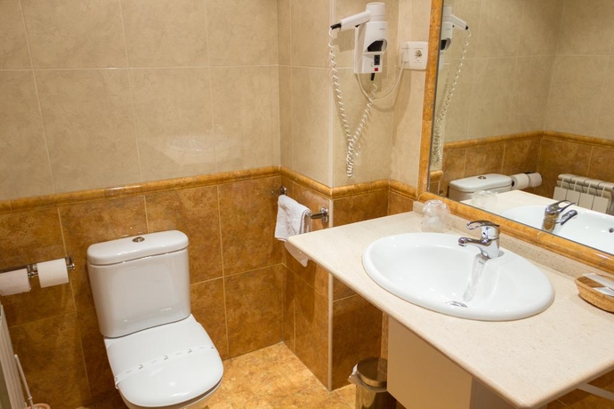 Imagen general del Hotel Las Cruces, Belmonte. Foto 6