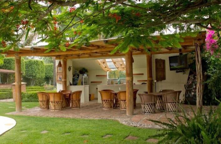 Imagen de los exteriores del Hotel Las C&uacute;pulas Peque&ntilde;o Gran. Foto 9