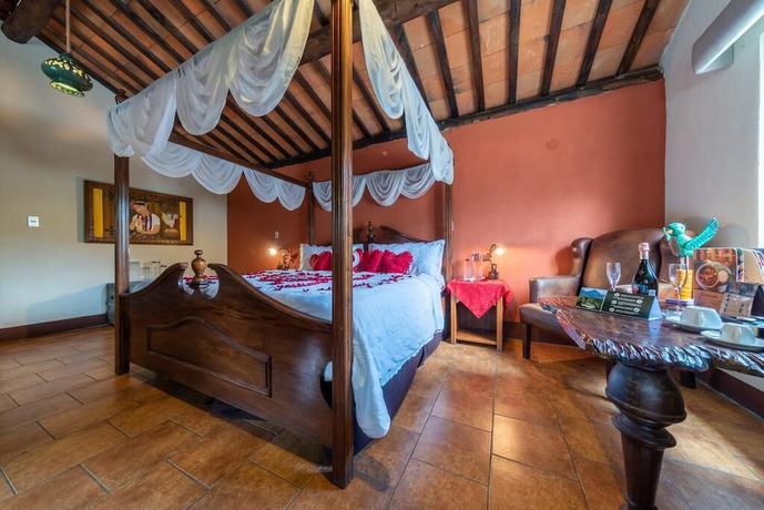 Imagen de la habitación del Hotel Las Cumbres Eco-Termalismo y Spa. Foto 3