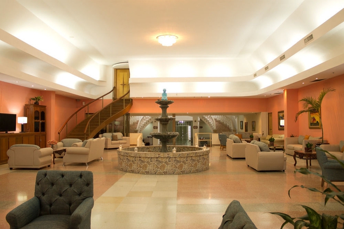 Imagen de los interiores del Hotel Las Cumbres and Water Park. Foto 11