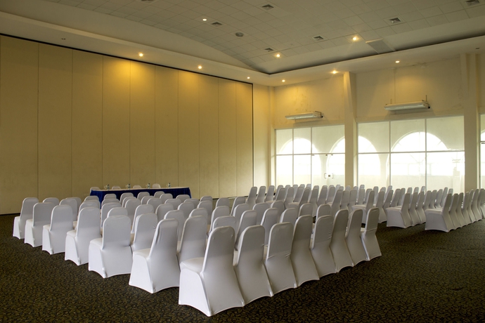 Imagen de los interiores del Hotel Las Cumbres and Water Park. Foto 12