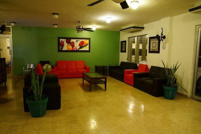 Imagen general del Hotel Las Dalias Inn. Foto 9