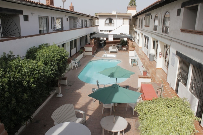 Imagen de la piscina del Hotel Las Dunas, Ensenada. Foto 15