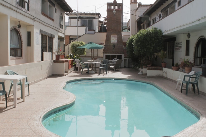Imagen de la piscina del Hotel Las Dunas, Ensenada. Foto 16
