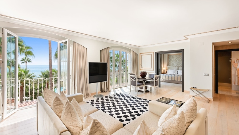 Imagen de la habitación del Hotel Las Dunas Grand Luxury. Foto 2