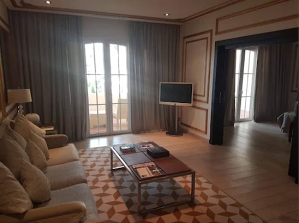 Imagen de la habitación del Hotel Las Dunas Grand Luxury. Foto 5