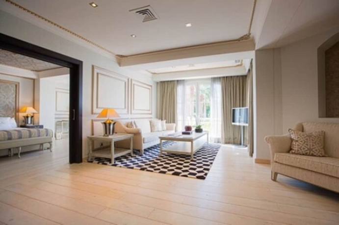 Imagen de la habitación del Hotel Las Dunas Grand Luxury. Foto 8