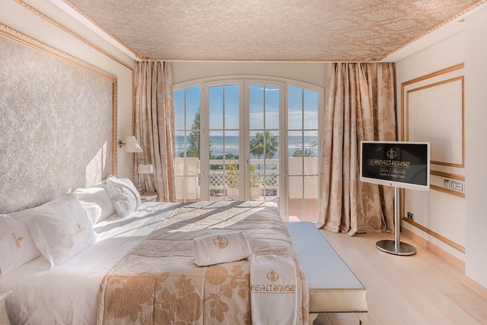 Imagen de la habitación del Hotel Las Dunas Grand Luxury. Foto 12
