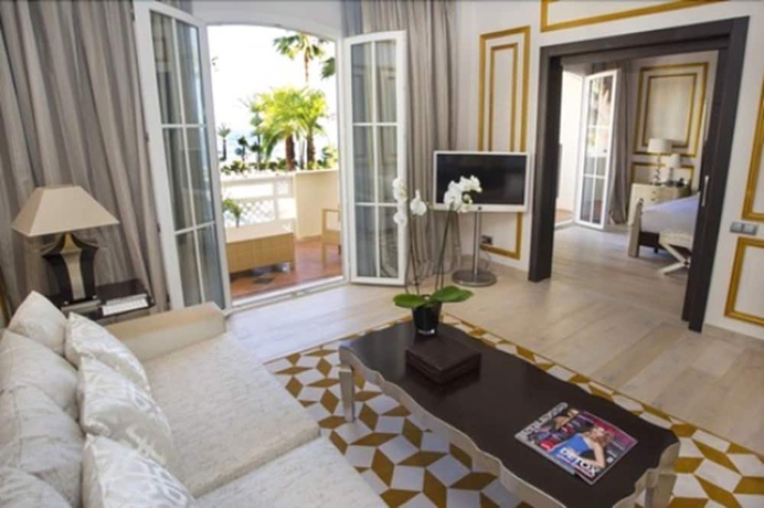 Imagen de la habitación del Hotel Las Dunas Grand Luxury. Foto 14