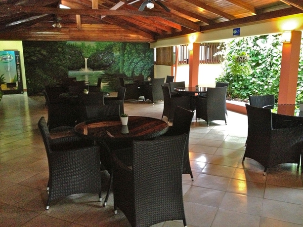 Imagen del bar/restaurante del Hotel Las Espuelas. Foto 4