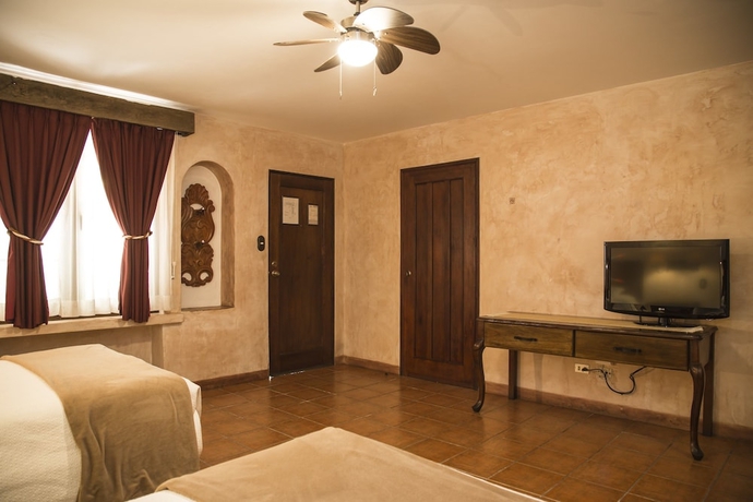 Imagen de la habitación del Hotel Las Farolas, Antigua Guatemala. Foto 7
