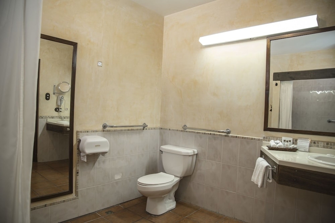 Imagen de la habitación del Hotel Las Farolas, Antigua Guatemala. Foto 13