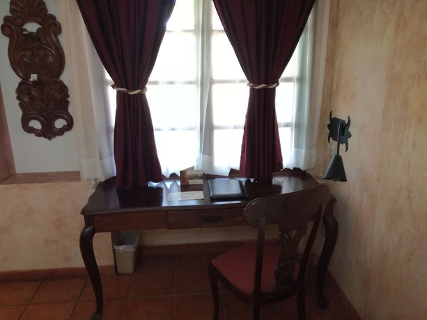 Imagen de la habitación del Hotel Las Farolas. Foto 10