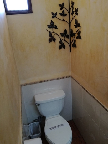 Imagen de la habitación del Hotel Las Farolas. Foto 11