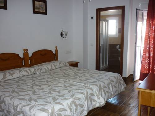 Imagen de la habitación del Hotel Las Flores, Tolox. Foto 6