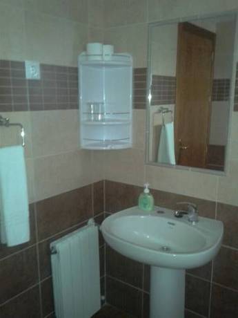 Imagen de la habitación del Hotel Las Flores, Tolox. Foto 11