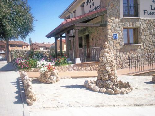 Imagen general del Hotel Las Fuentes, Torrecaballeros. Foto 4