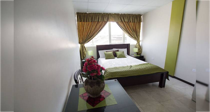 Imagen de la habitación del Hotel Las Gardenias. Foto 10