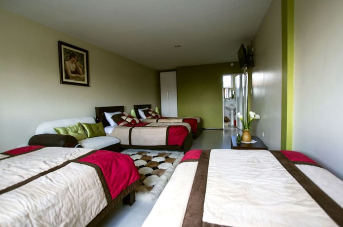Imagen de la habitación del Hotel Las Gardenias. Foto 13