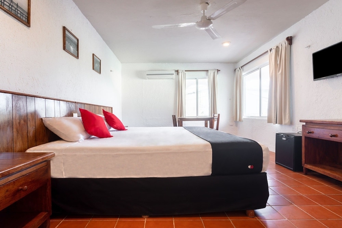 Imagen de la habitación del Hotel Las Garzas. Foto 13