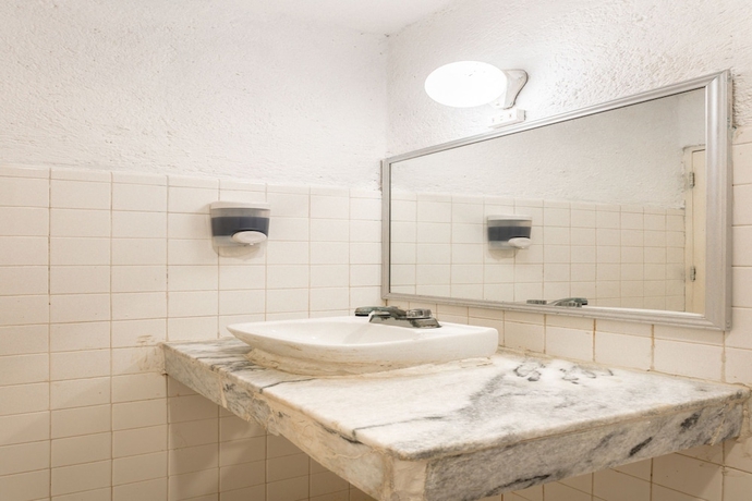 Imagen de la habitación del Hotel Las Garzas. Foto 16